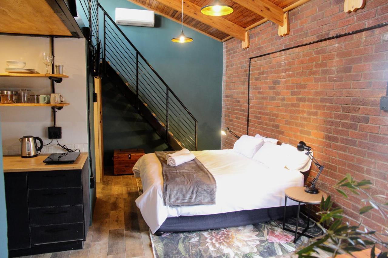 Nini'S Guest Units Hotel Bloemfontein Bagian luar foto
